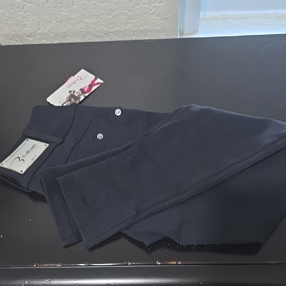 New BIA BRAZIL Activewear Pants. Size S/M